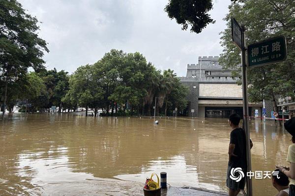 南方强降雨破纪录 未来这些地方雨水还将