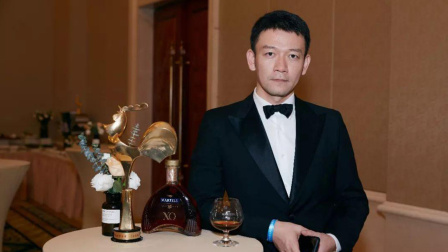 《流浪地球》导演翻车？点赞厌女博主事件发酵，过往行为被扒