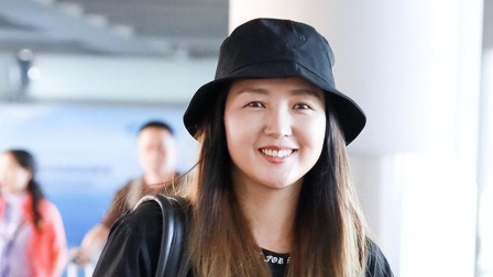 何洁素颜近照曝光，五官精致有型皮肤好，妆前妆后没差别