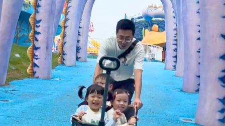 4个大学同学住同一小区，轮流带5娃，每次只