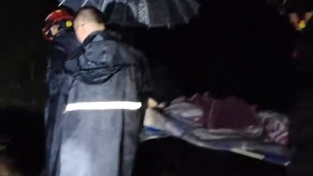 特大暴雨侵袭黔东南多地，消防逆流救援守护百姓平安